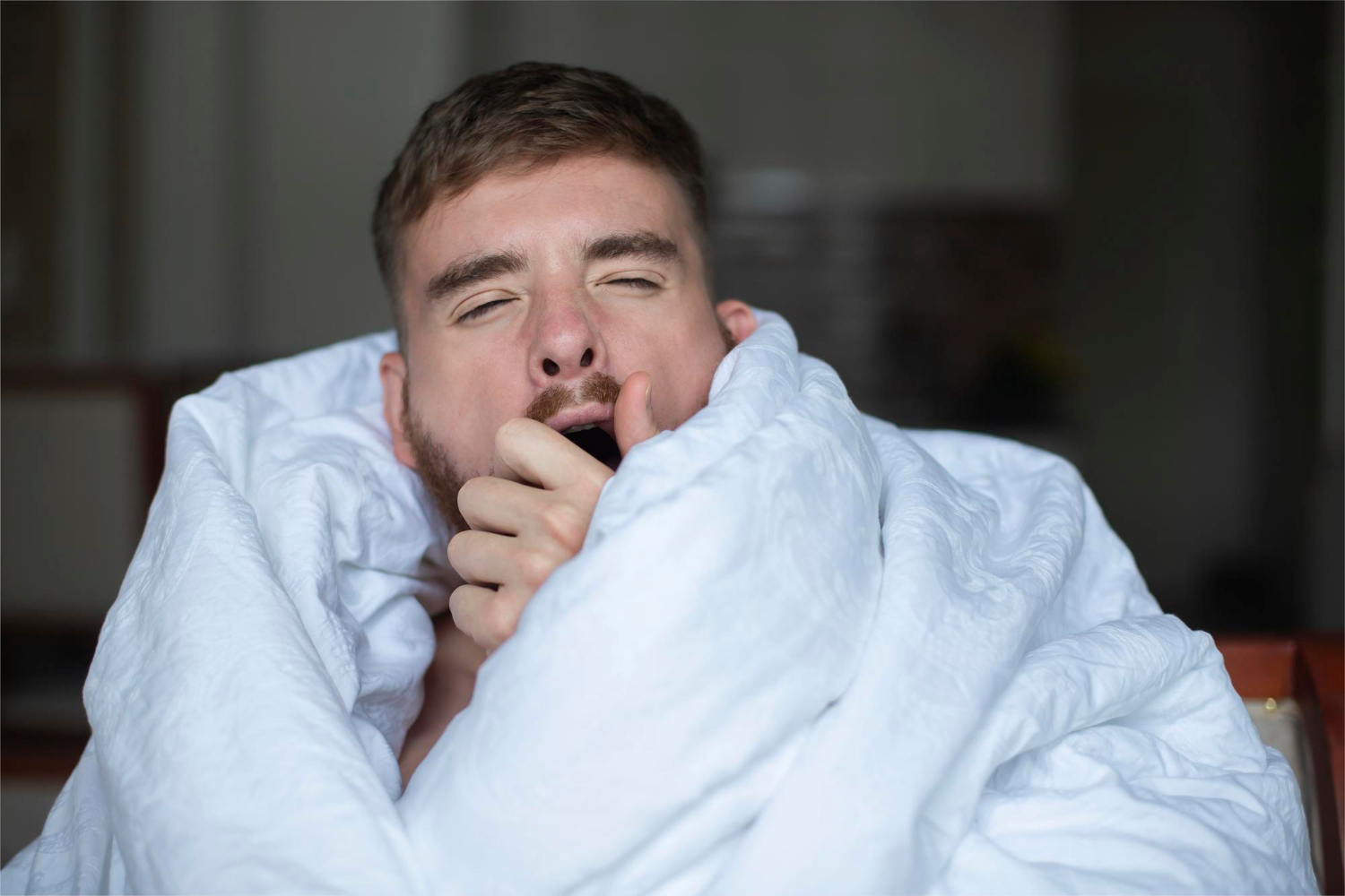 Moe wakker worden: hoe kan dat als het lijkt dat je lekker en voldoende slaapt?